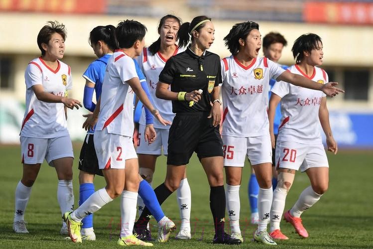 2018赛季女超联赛第8轮:【长春女足4-2河南女足】全华班出战 队长梅开二度 2018赛季女超联赛第8轮:【长春女足4-2河南女足】全华班出战 队长梅开二度